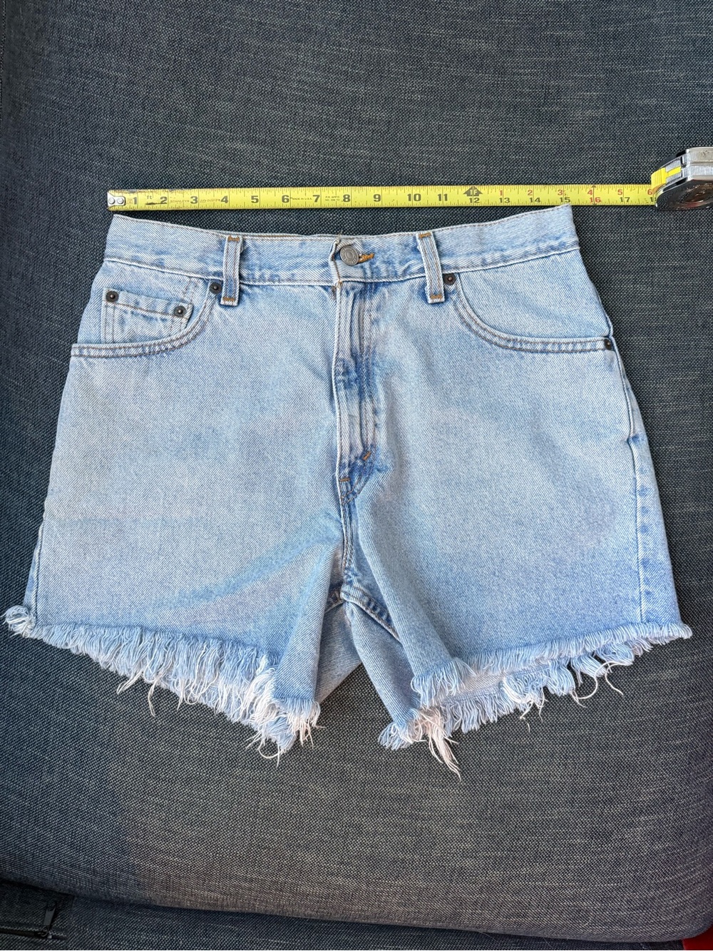 Levi’s 550 Denim Cutoff Shorts 100% Cotton Light Wash size 10 MIS (misses)